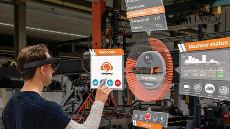 Mixed Reality Experience at Smart Manufacturing Experience